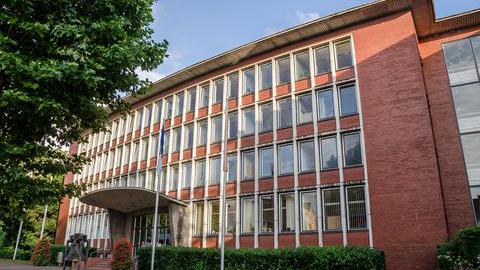 Das Bild zeigt das Rathaus in Wattenscheid