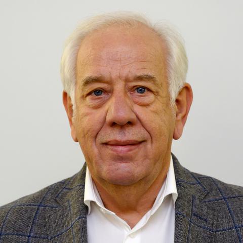 123  Hans-Josef WinklerHans-Josef Winkler