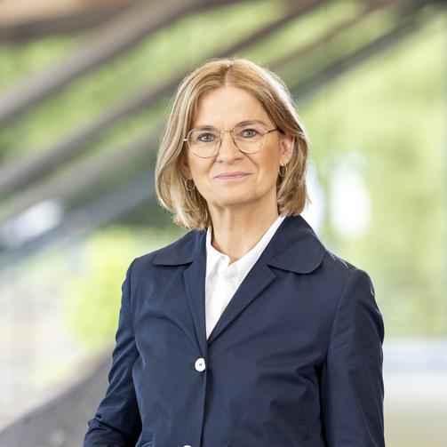 213 Dr. Eva Maria Hubbert