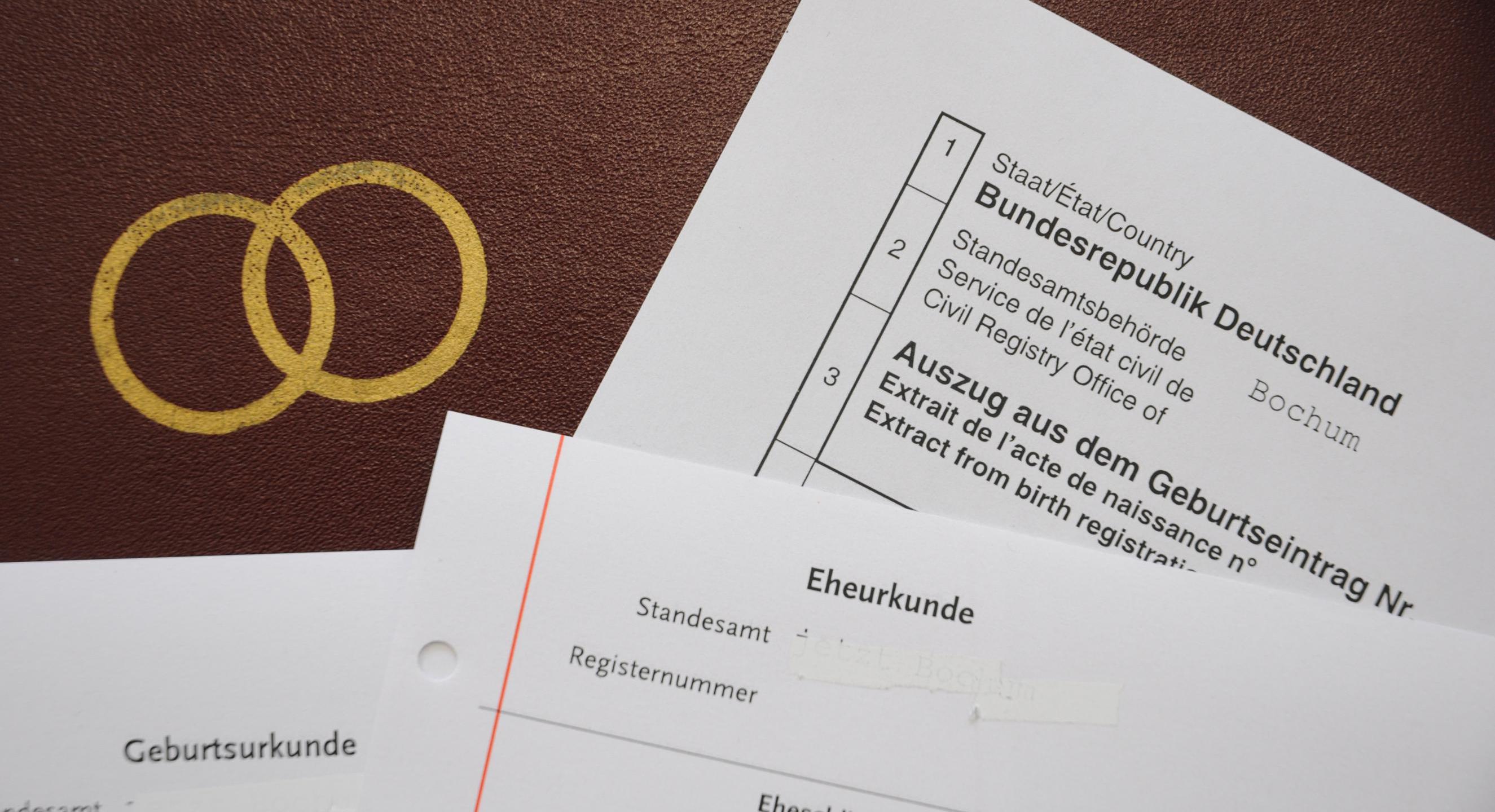 Verschiedene Urkunden aus dem Personenstandsrecht