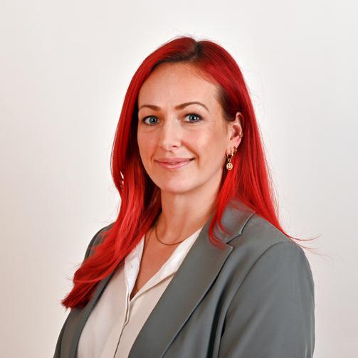 Porträtbild von Social-Media-Redakteurin Sarah Schmuttermair