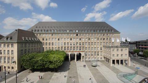 Das Rathaus in Bochum (Frontalansicht)