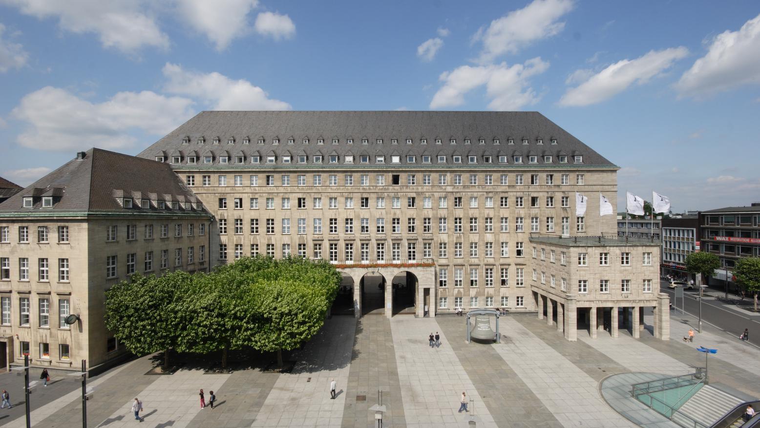 Das Rathaus in Bochum (Frontalansicht)