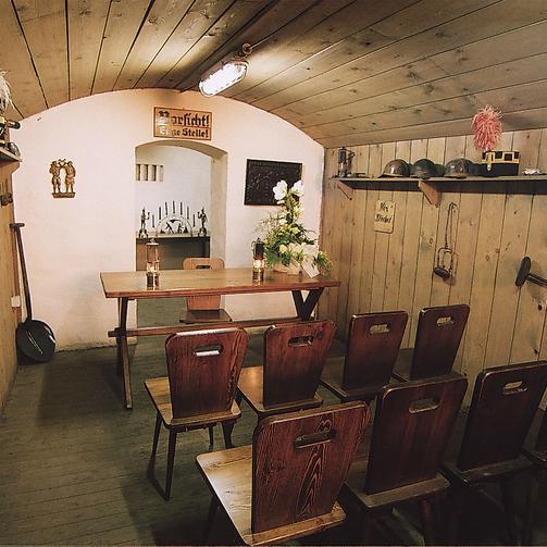 Innenaufnahme des Trauzimmers Steigerstube im Deutschen Bergbau-Museum