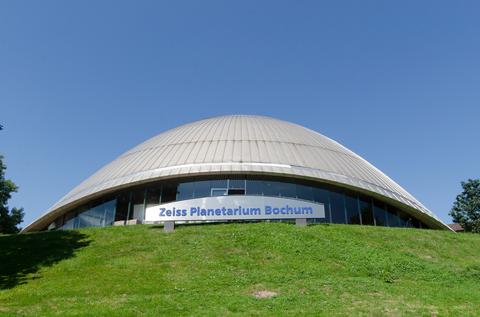 Außenaufnahme des Zeiss Planetarium Bochum