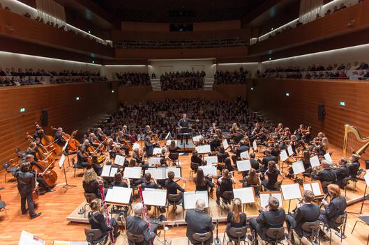 Auftritt der Bochumer Symphoniker im Anneliese Brost Musikforum Ruhr