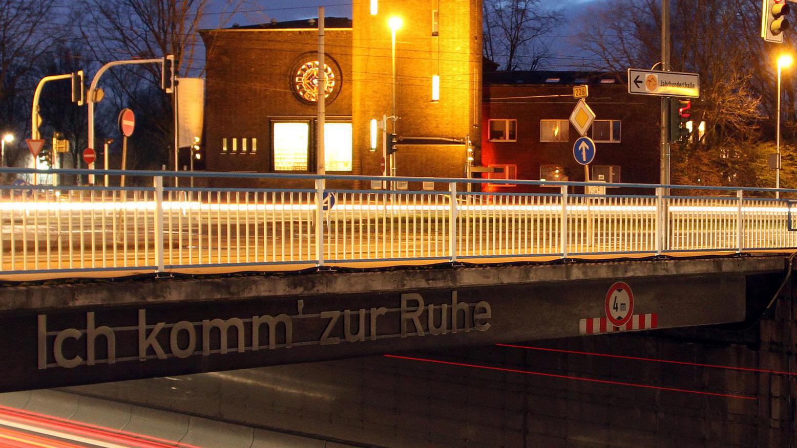 Epiphanias-Kirche, Kirche an der Autobahn