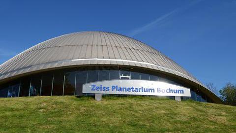 Ansicht der Kuppel des Planetariums Bochum