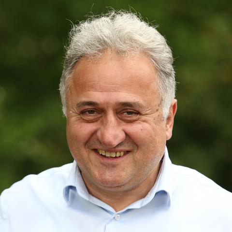 0  Mustafa CalikogluRatsmitglied Mustafa Calikoglu