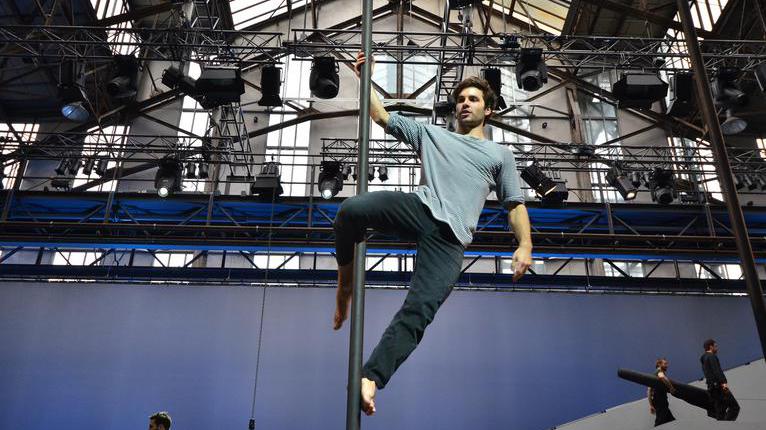 Programmproben zur neuen Spielzeit von Urbanatix in der Jahrhunderthalle Bochum.