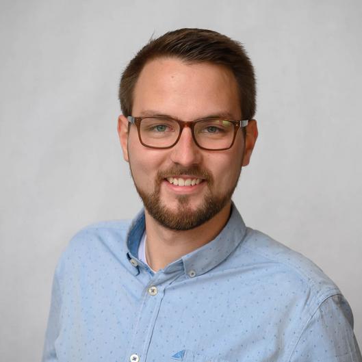 123  David SchnellDavid Schnell