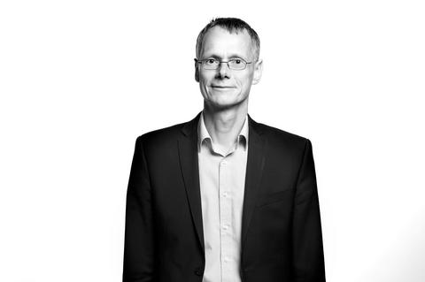 123 Dr. Volker BehrDr. Volker Behr