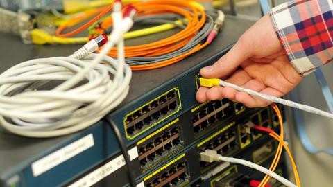 Motiv zur Ausbildung zum Fachinformatiker bei der Stadtverwaltung Bochum - Netzwerkkabel