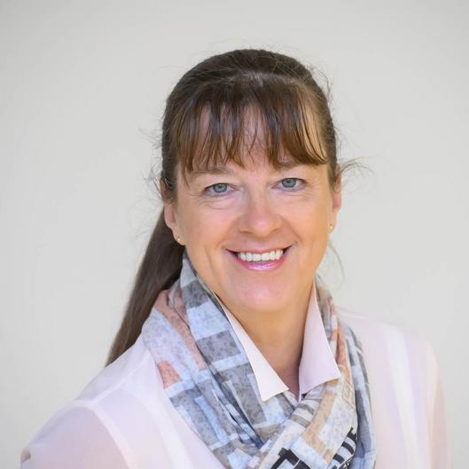 223  Gabriele KornGabriele Korn