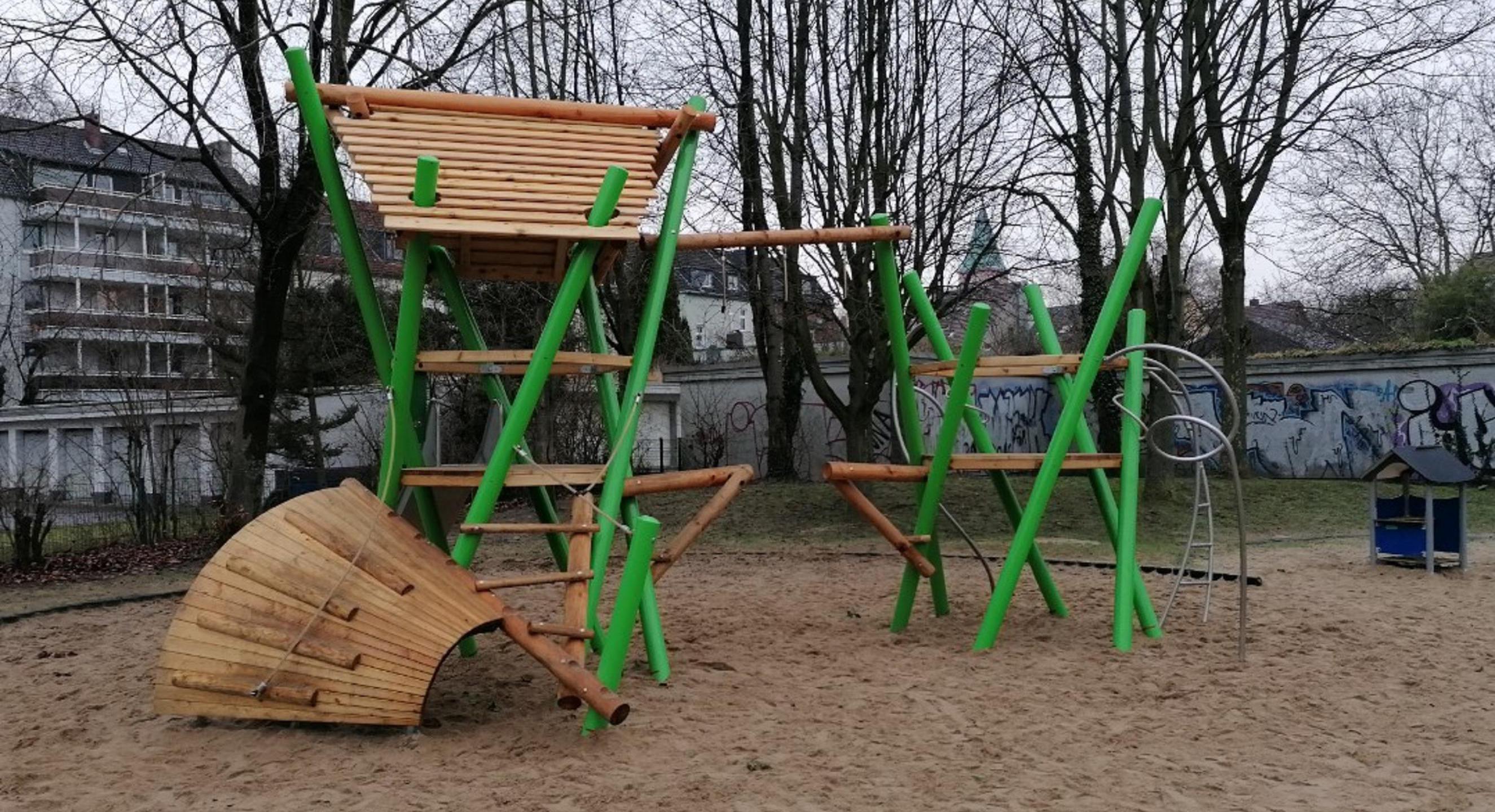 Spielgerüst auf dem Spielplatz Josephstraße