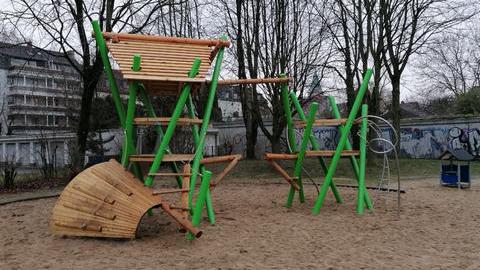 Spielgerüst auf dem Spielplatz Josephstraße