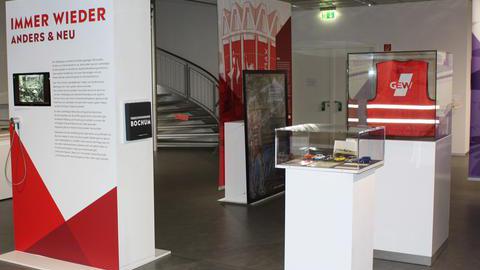 Aufsteller mit dem Namen immer wieder anders und neu