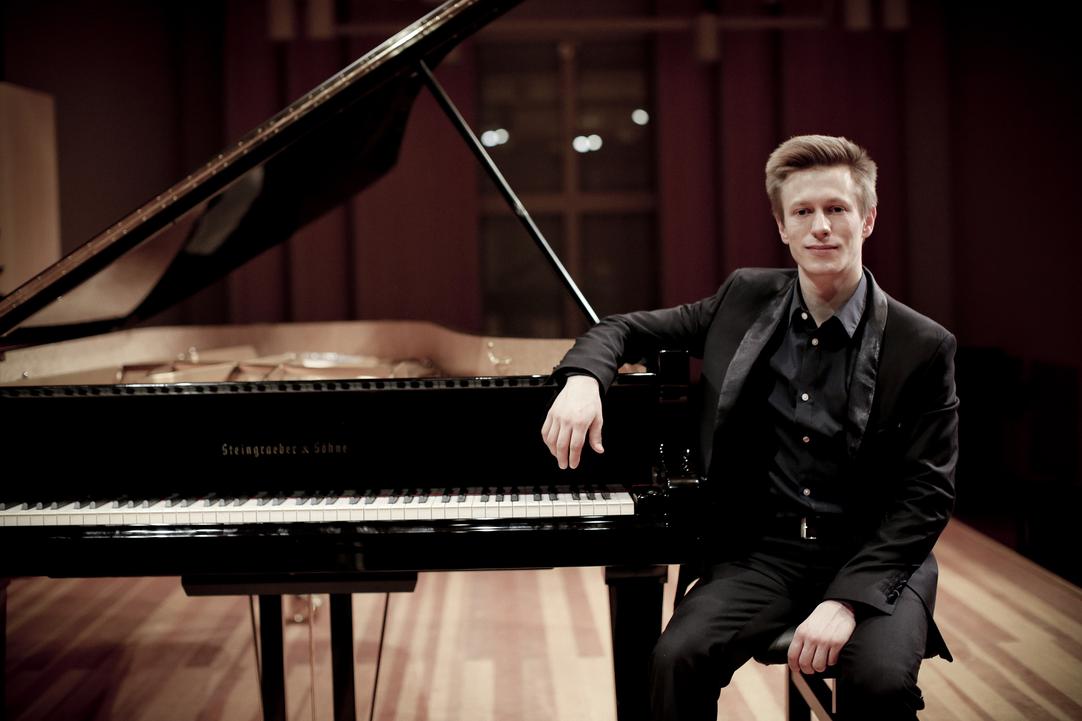 Der Pianist Oleksandr Loiko