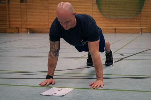 Liegestütze Position oben