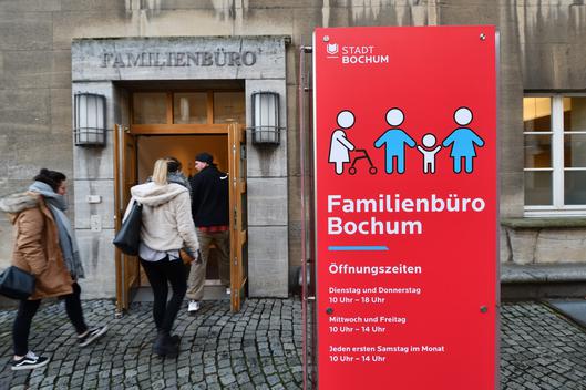 Um die Stadt Bochum noch familien- und generationsgerechter zu gestalten, ist sie auf die Beteiligung aller Bochumer Familien angewiesen