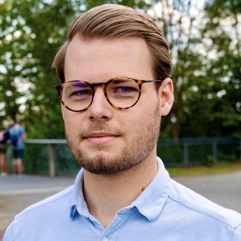 0  Florian PankowskiFlorian Pankowski