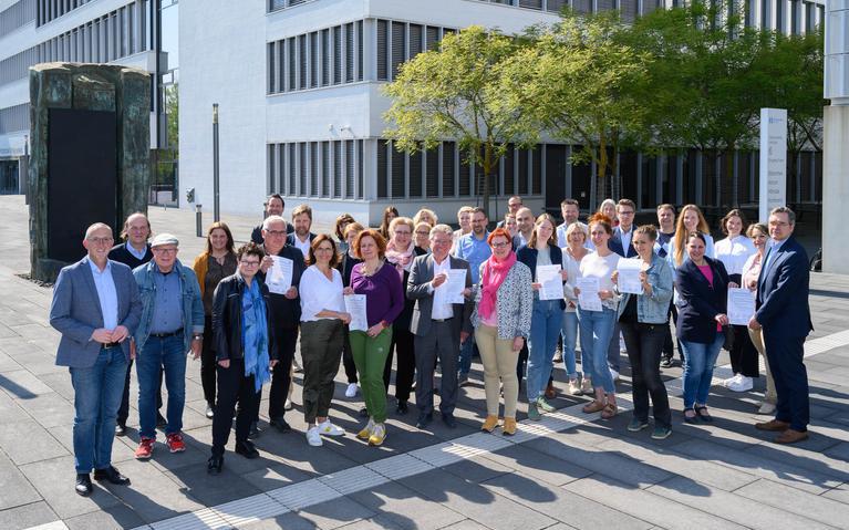 Die Kooperationsverträge der care4future®-Netzwerke sind unterschrieben.