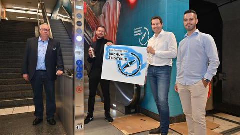 Graffiti im U-Bahnhof Bermudadreieck/Musikforum in Bochum im Rahmen der Bochum Strategie