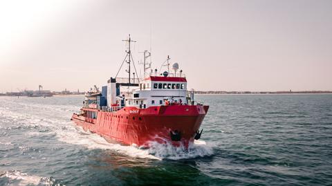 Die Sea-Eye e. V. ist eine zivile Hilfsorganisation, die sich zur Aufgabe gemacht hat, mit Seenotrettungsschiffen diese Menschen zu retten. 