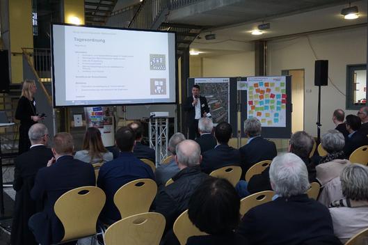 Präsentation der Tagesordnungspunkte durch die Stadt Bochum