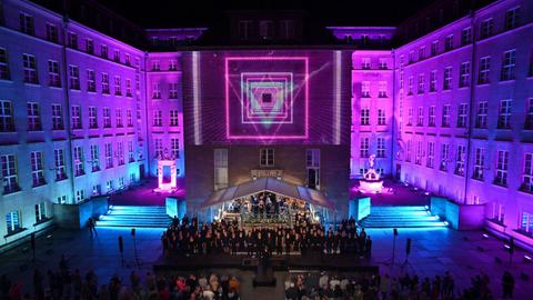 "Blaue Stunde" am 6. Juni 2015 auf dem Rathausvorplatz anlässlich des 50jährigen Jubiläums der Ruhr-Universität Bochum.