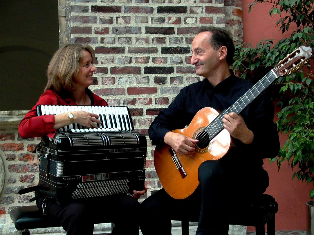 Die Musiker Stefanie Schulte-Hoffmann und Guy Bitan