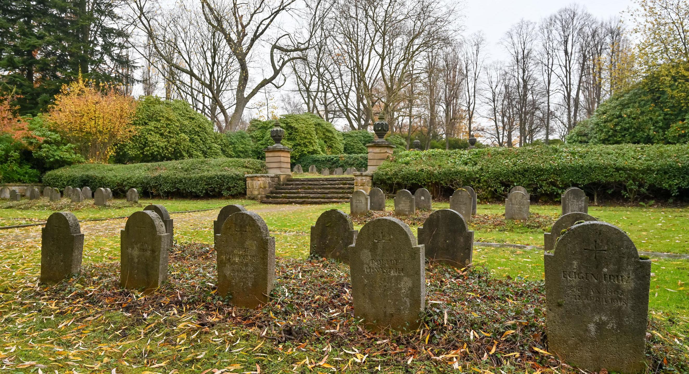 Stadt renoviert Erinnerungsorte auf Friedhöfen Stadt Bochum
