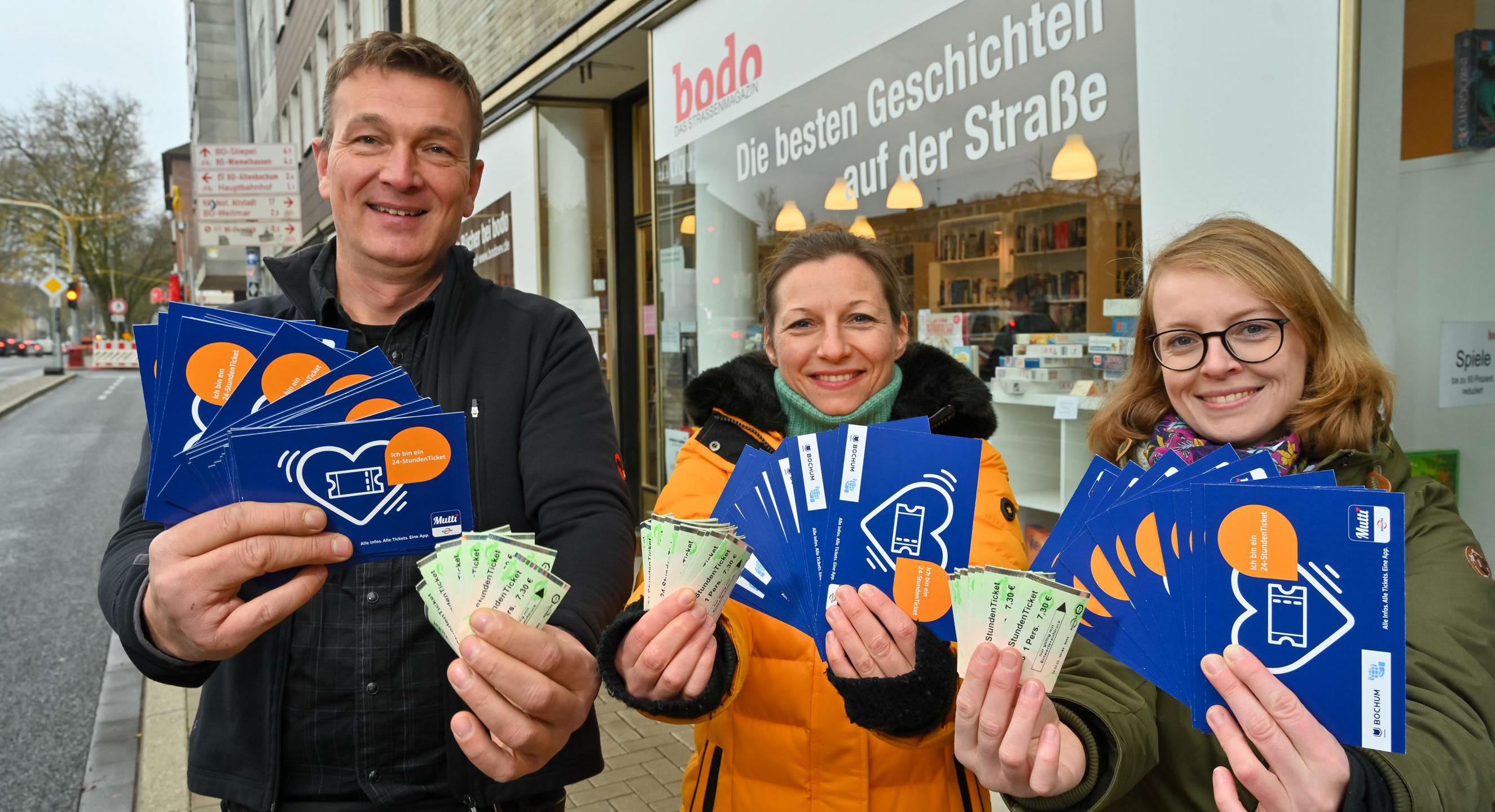 200 ÖPNV-Tickets für obdachlose Menschen: Mit Bus und Bahn durch die Adventszeit - Bodo e.V. nimmt Ticket-Spende entgegen
