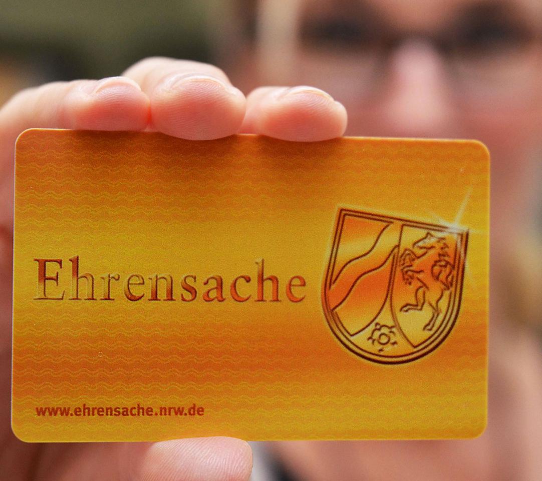 Erstausgabe der Ehrenamtskarten durch Oberbürgermeisterin Dr. Ottilie Scholz am 05.09.2013 im Rathaus.