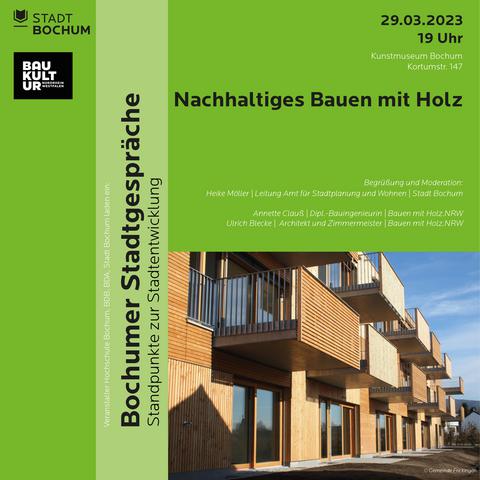 Plakat zum Stadtgespräch im März 2023 zum Thema Bauen mit Holz mit dem Foto eines dreigeschossigen Mehrfamilienhauses mit Holzfassade