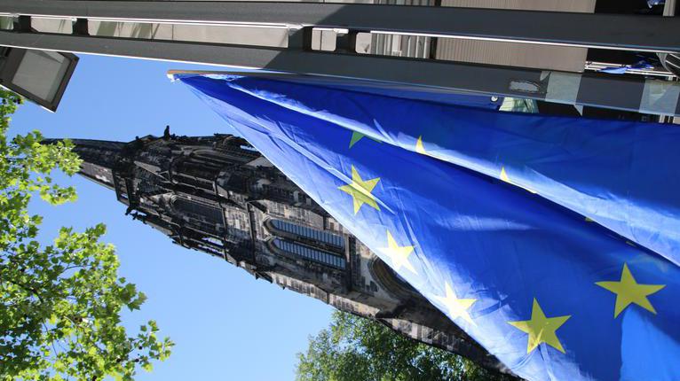 Europaflagge vor der Christuskirche
