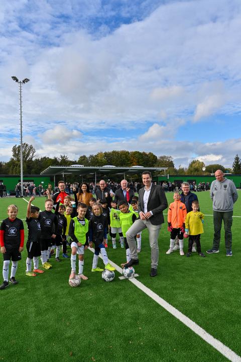 Gruppenbild zusammen mit Oberbürgermeister Thomas Eiskirch