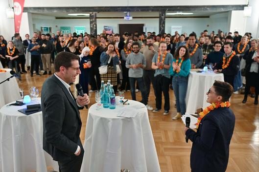 Oberbürgermeister Thomas Eiskirch bei der Begrüßung