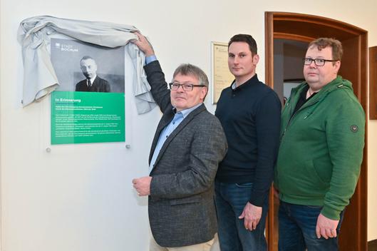 Bezirksbürgermeister Hans-Peter Herzog, der 1. stellvertretende Bezirksbürgermeister Marc Westerhoff und der 2. stellvertretende Bezirksbürgermeister Oliver Buschmann.