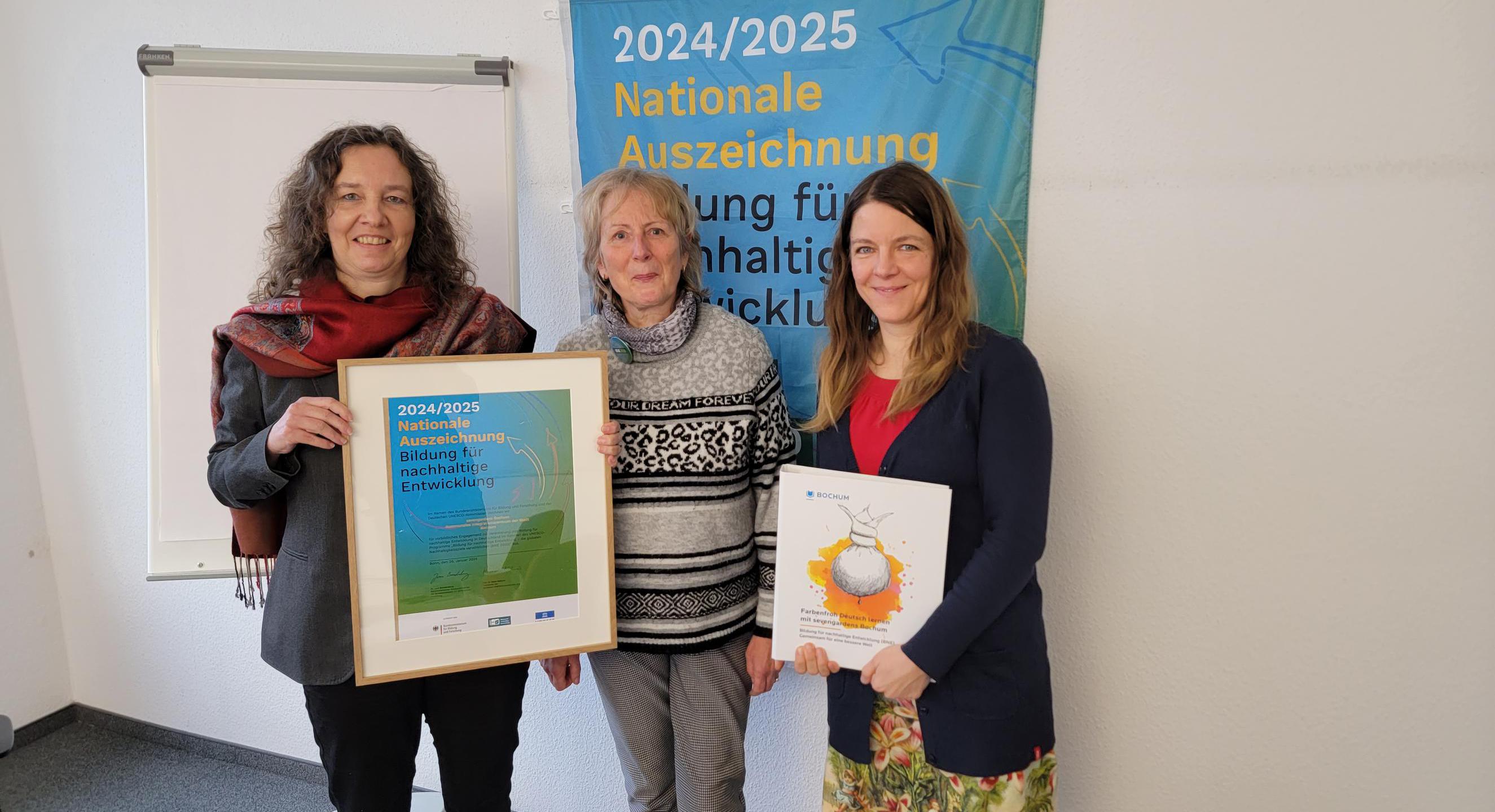 von links: Sandra Hinzmann, Susanne Bürmann und Katja Ndoumbe-Glorian