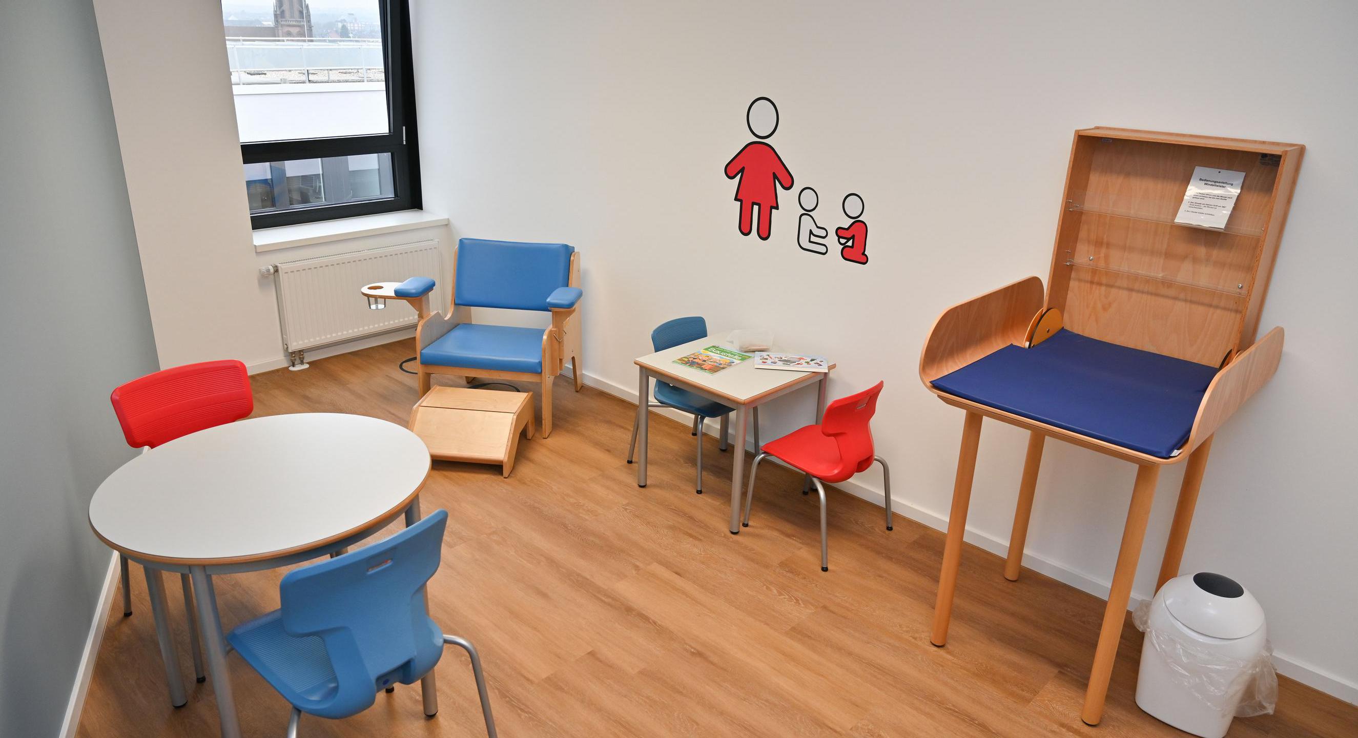 Still- und Wickelraum des Familienbüros im Husemann Karree
