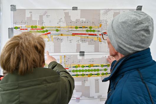 Spatenstich für Bauarbeiten auf der Alleestraße in Bochum