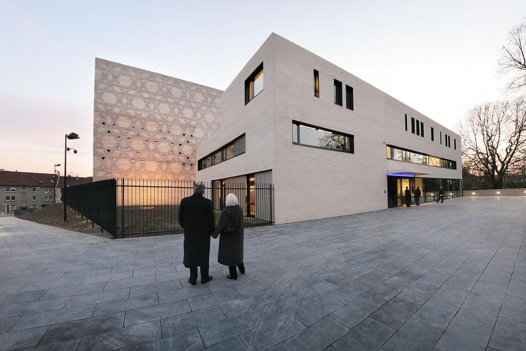 Die neue Bochumer Synagoge befindet sich am Erich-Mendel-Platz.