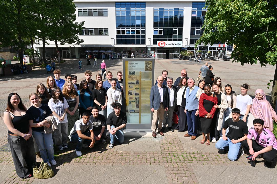 Vorstellung einer neuen Stele zum jüdischen Leben in Wattenscheid.
