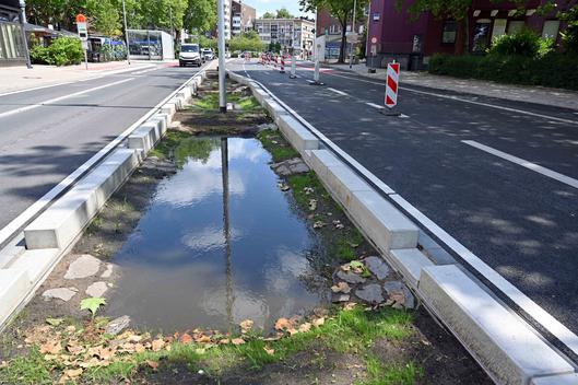 Rigolen in der Hattinger Straße.