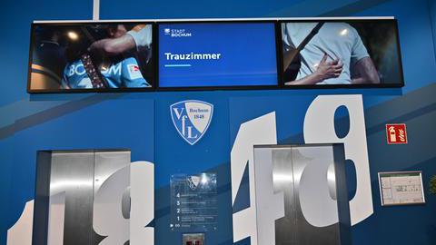 Aufzug zum Trauzimmer 