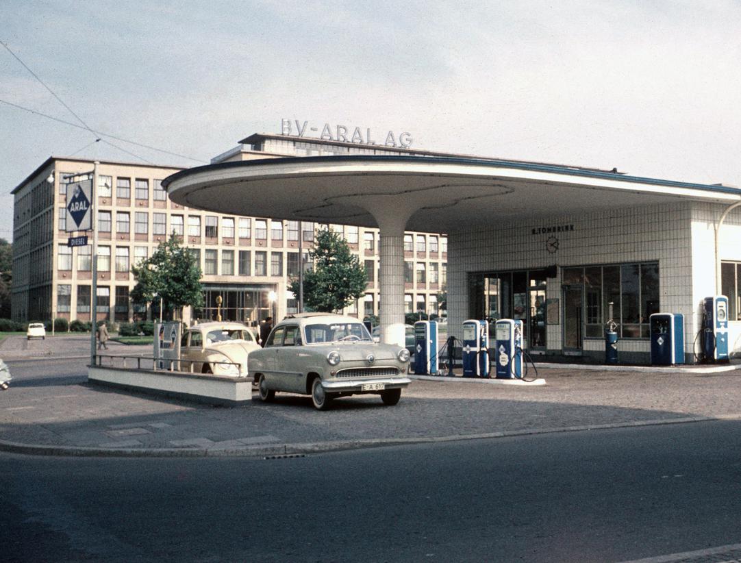Eine alte ARAL Tankstelle