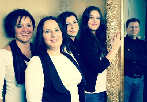 Die Gruppe "Complete" bestehend aus 5 Personen.