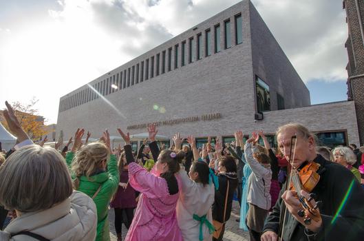 Bürgerfest zur Eröffnung des Anneliese Brost Musikforum Ruhr in Bochum.