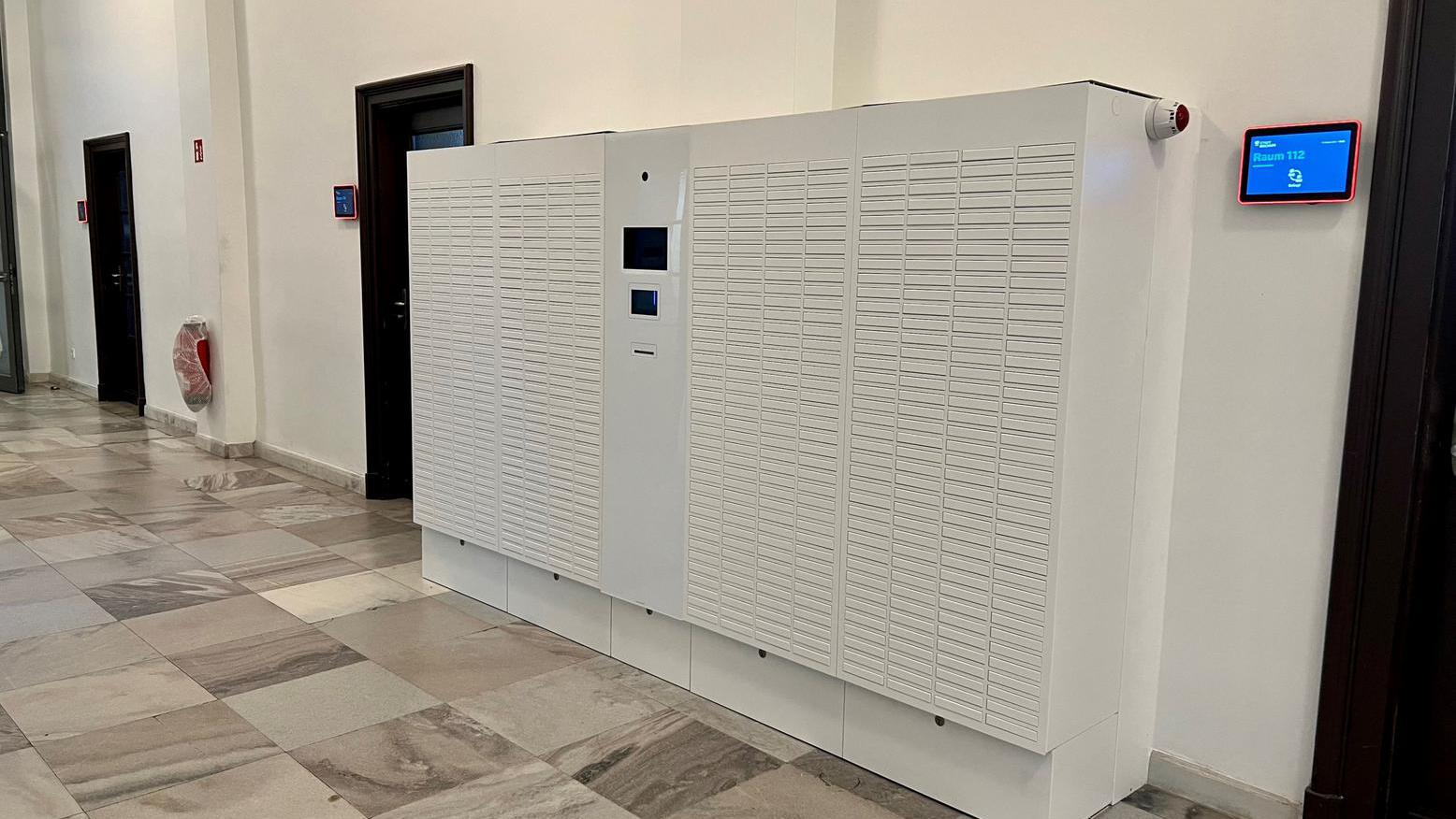 Dokumentenausgabebox im Ausländerbüro